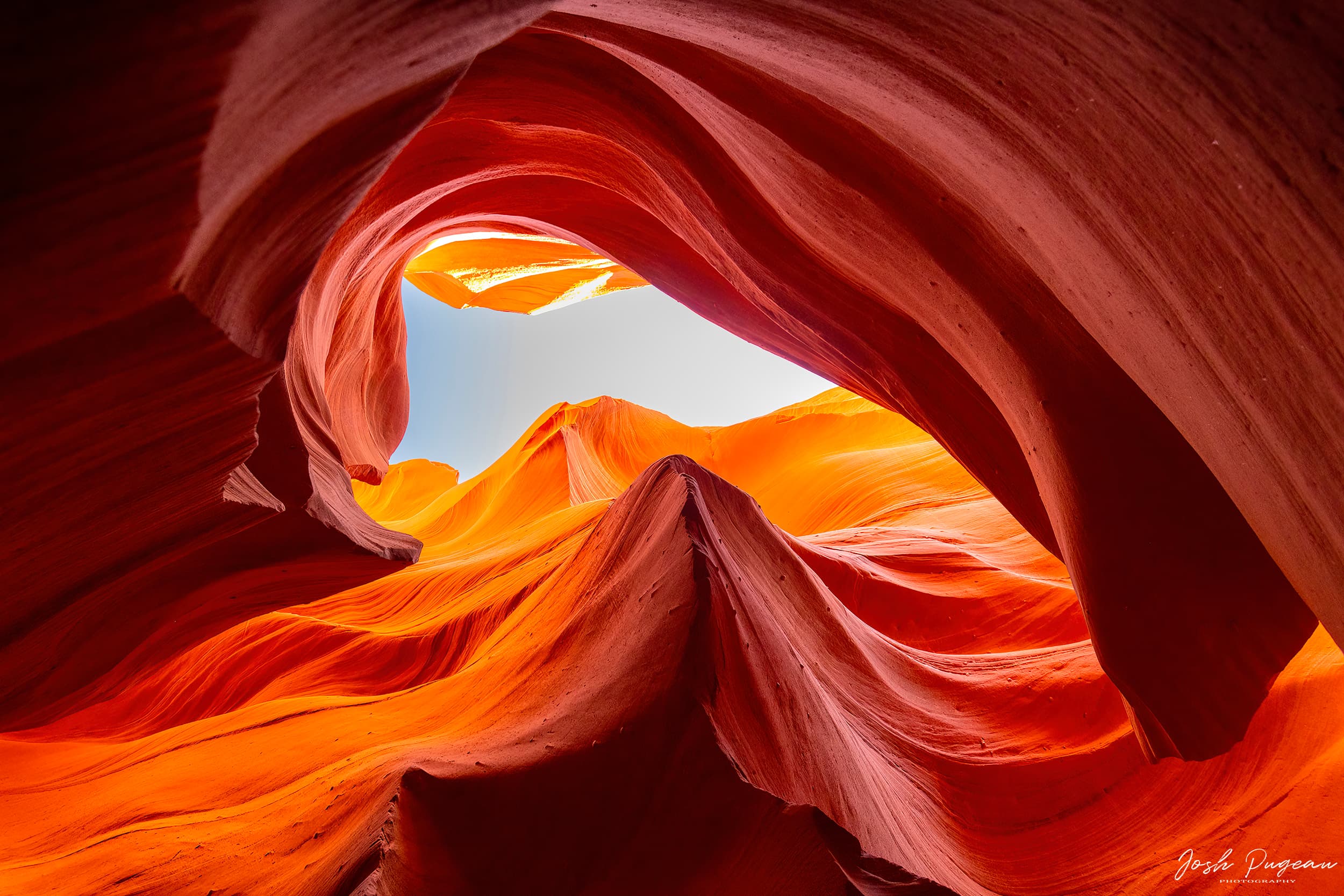 2022 Lower Antelope Canyon Waves web 2500